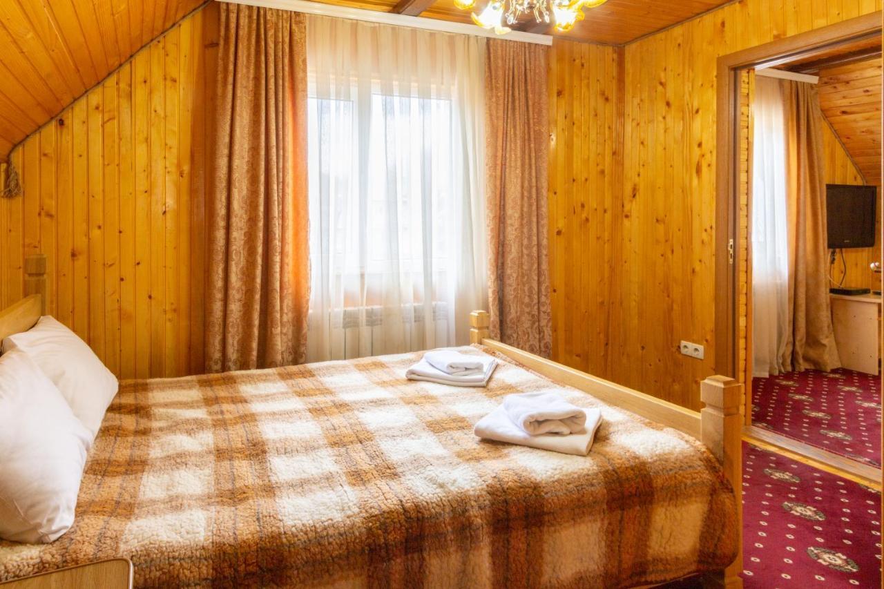 У Мар'Яни І Назара Hotel Yaremche Exterior foto