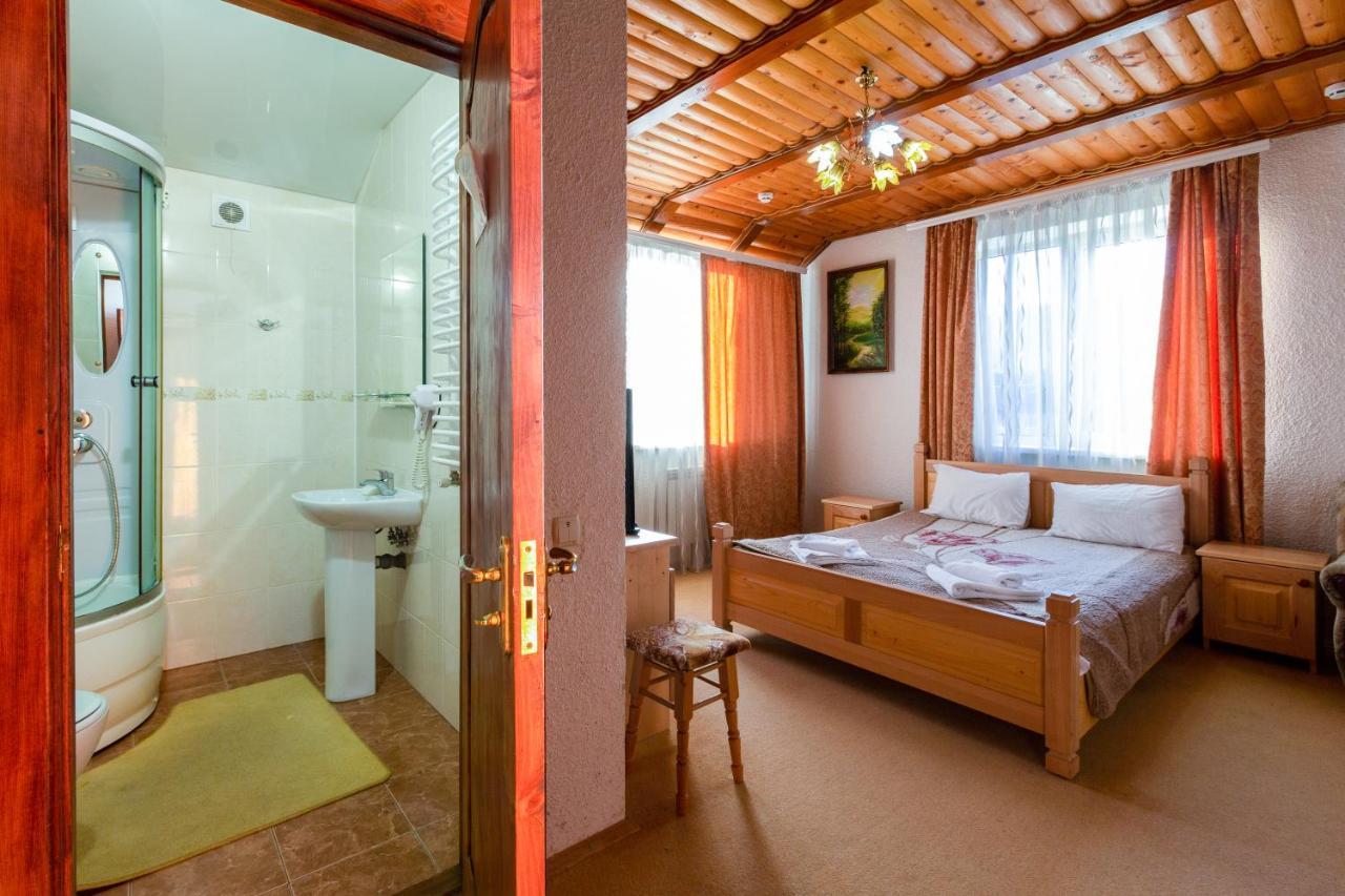 У Мар'Яни І Назара Hotel Yaremche Exterior foto